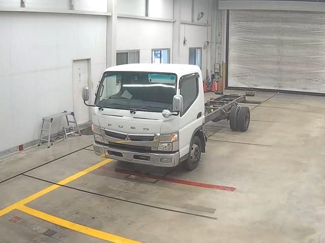 Japan Auction Vehicles 10 2013 Mitsubishi Fuso Canter chassis auction photo