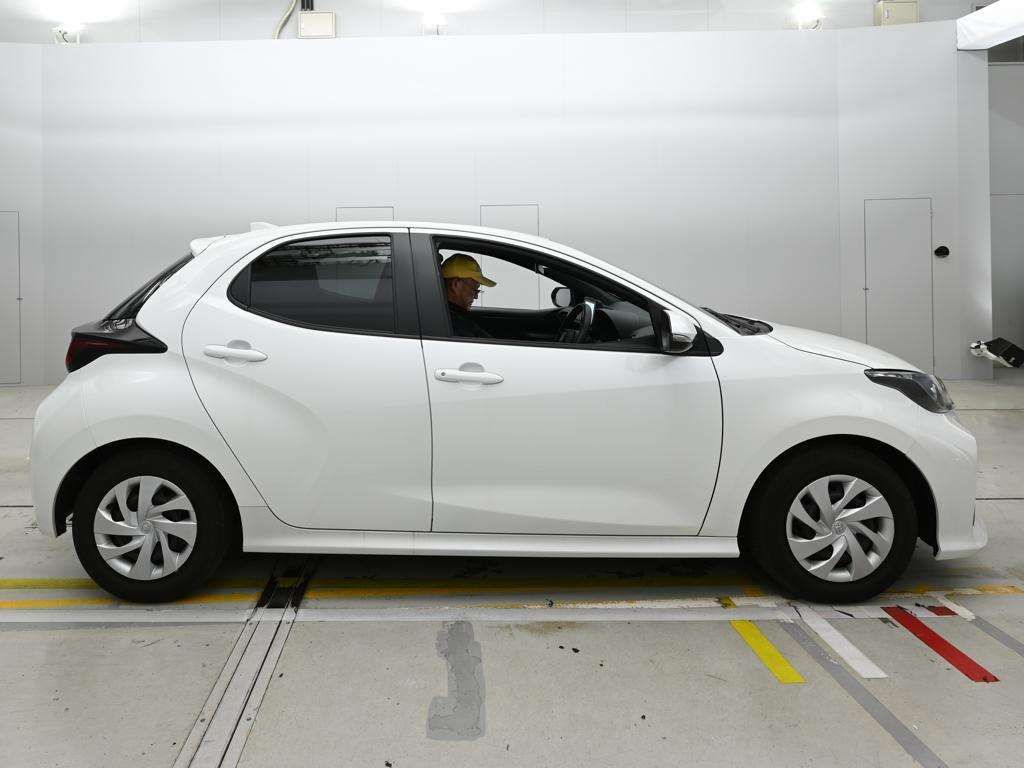2024 Toyota Yaris X auction photo 3