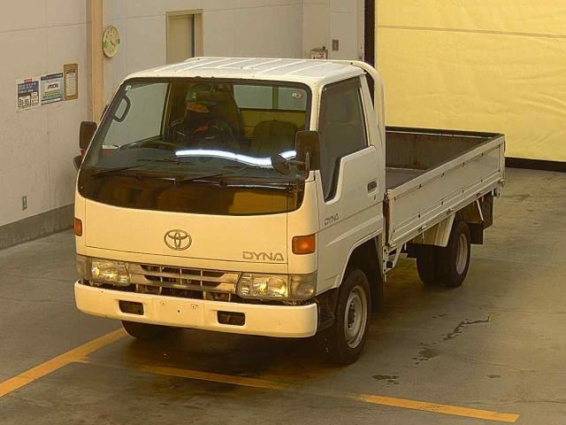 1997 Toyota Dyna 平ボディ Japan auction vehicle