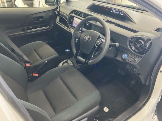 2017 Toyota Aqua Sスタイルブラック auction photo 4