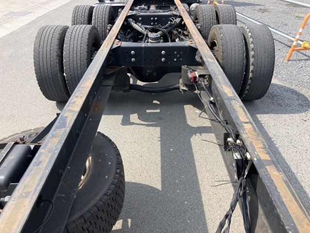 2018 Nissan Diesel クオン chassis auction photo 13