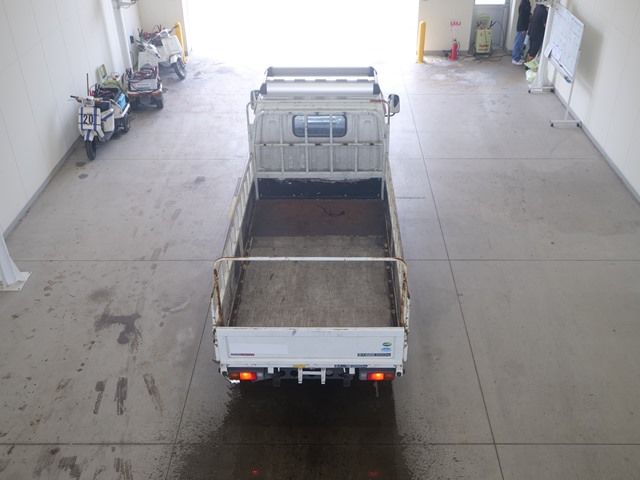 2015 Mitsubishi Fuso Canter Hira auction photo 3
