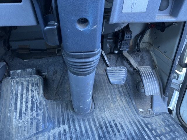 2015 Mitsubishi Fuso Canter Hira auction photo 4