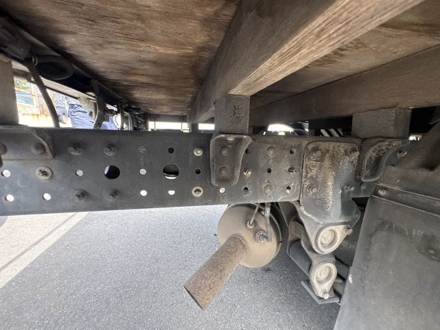 2015 Mitsubishi Fuso Canter Hira auction photo 16