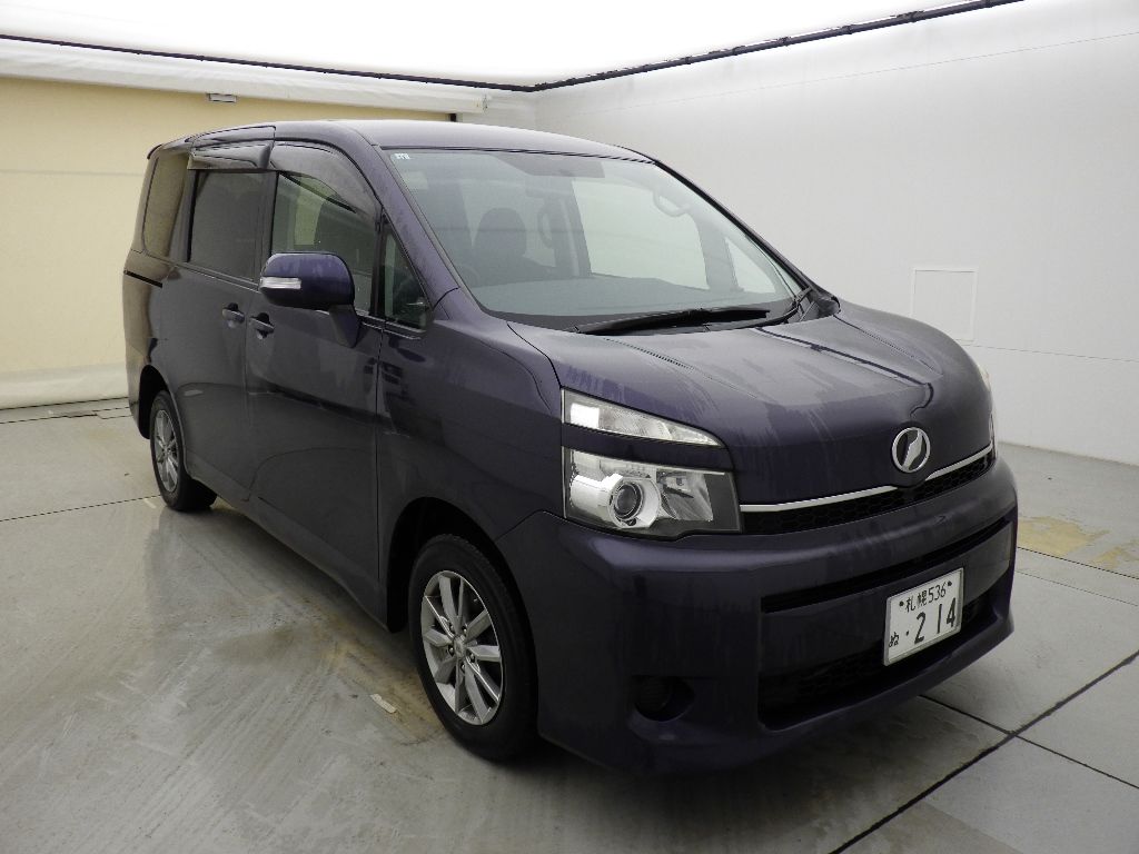 2011 Toyota Voxy 4WD X L Japan auction vehicle