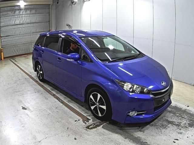 2015 Toyota Wish 1.8S Japan auction vehicle