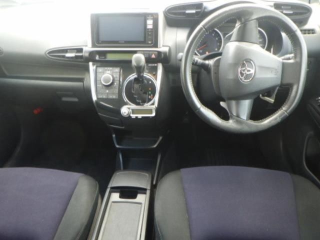 2015 Toyota Wish 1.8S auction photo 3