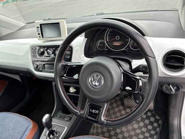2016 Volkswagen VWアップ5HB ジーンズアップ auction photo 3