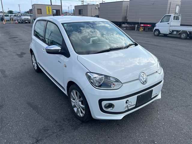 Japan Auction Vehicles 10 2016 Volkswagen VWアップ5HB ジーンズアップ auction photo