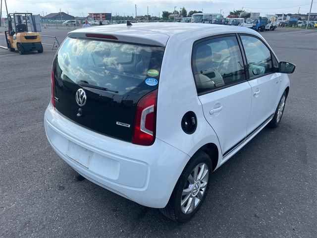 2016 Volkswagen VWアップ5HB ジーンズアップ auction photo 5