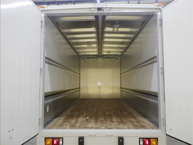 2026 Mitsubishi Fuso Fighter Wing auction photo 4
