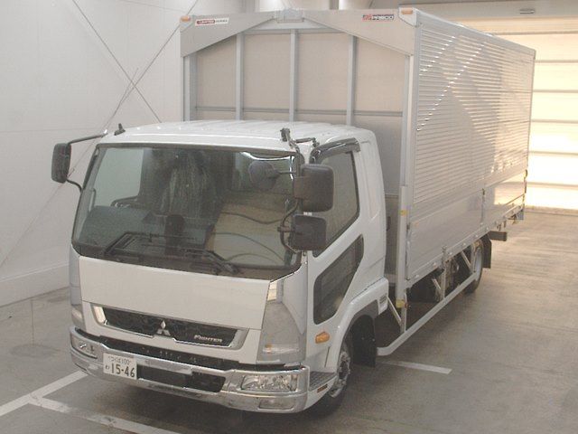 2026 Mitsubishi Fuso Fighter Wing Japan auction vehicle