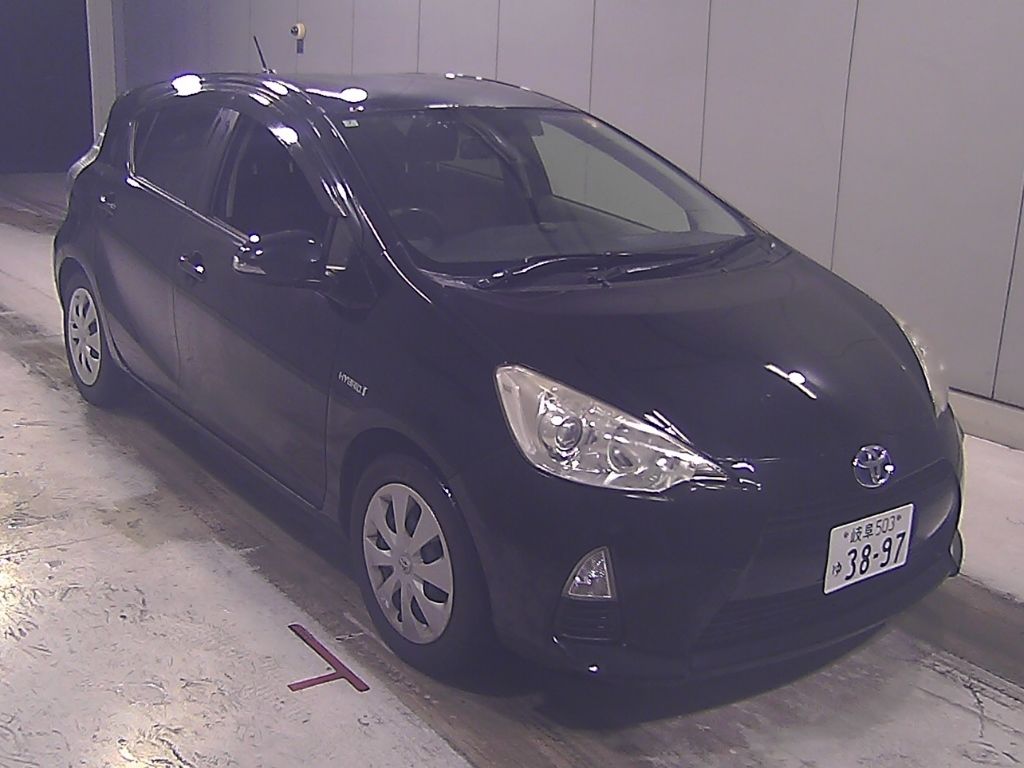 2012 Toyota Aqua G Japan auction vehicle