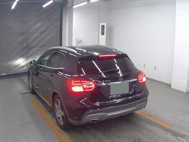 2017 Mercedes-Benz GLA-Class GLA180 Sport auction photo 2