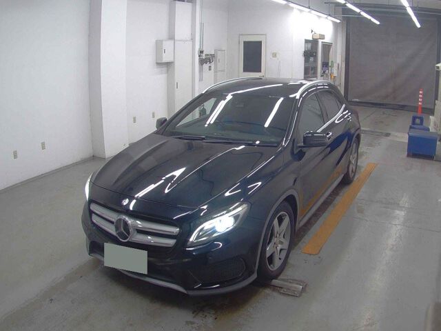 2017 Mercedes-Benz GLA-Class GLA180 Sport auction photo 4
