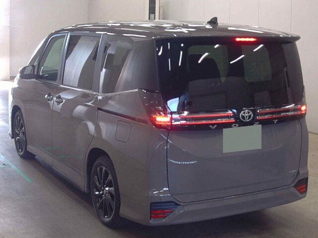 2026 Toyota Voxy HV S-Z Kaiteki P High auction photo 2