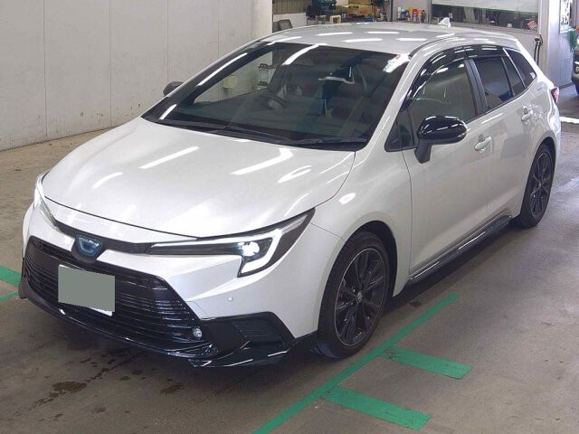 2025 Toyota Corolla Touring HVアクティブスポーツ 4WD auction photo 4