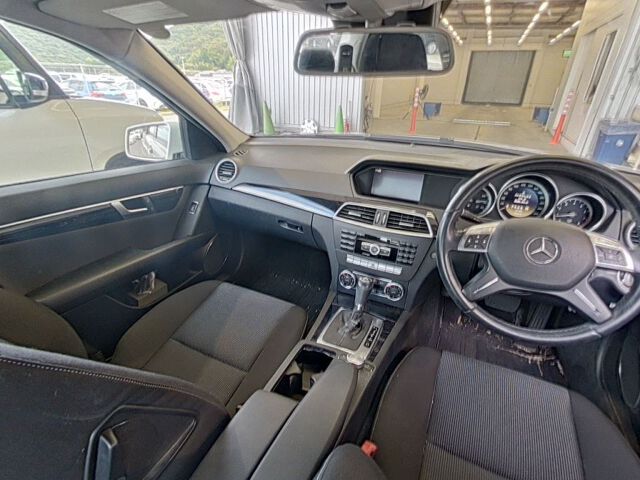 2011 Mercedes-Benz C-Class C200 BlueEffi AG auction photo 3