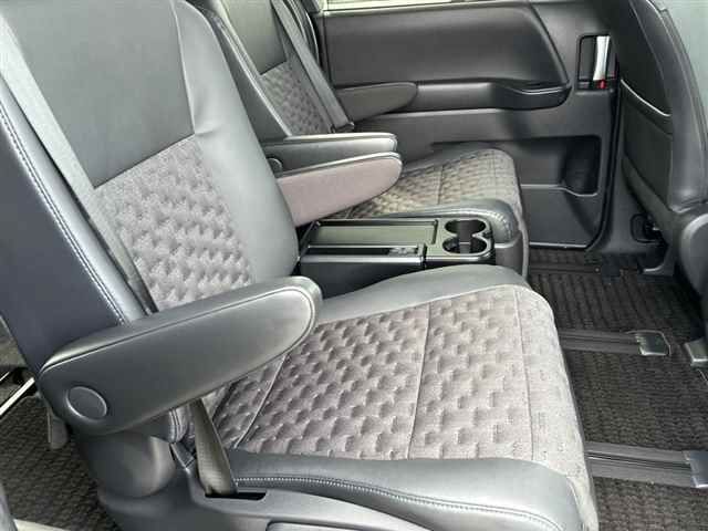 2022 Toyota Voxy S-G auction photo 7