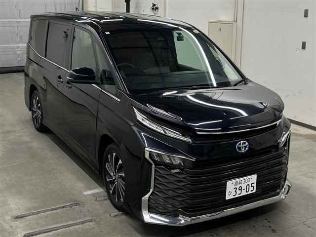Japan Auction Vehicles 11 2022 Toyota Voxy S-G auction photo