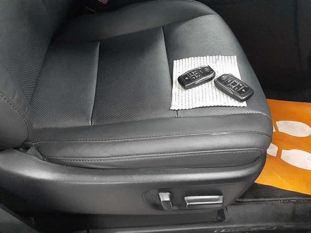 2022 Toyota Alphard 2.5S C Package auction photo 10