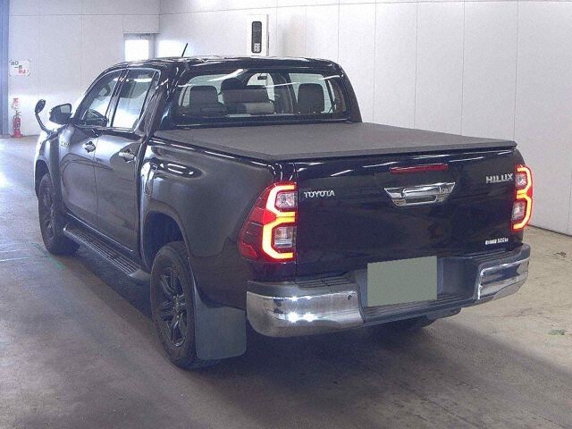 2022 Toyota Hilux Z 4WD auction photo 2