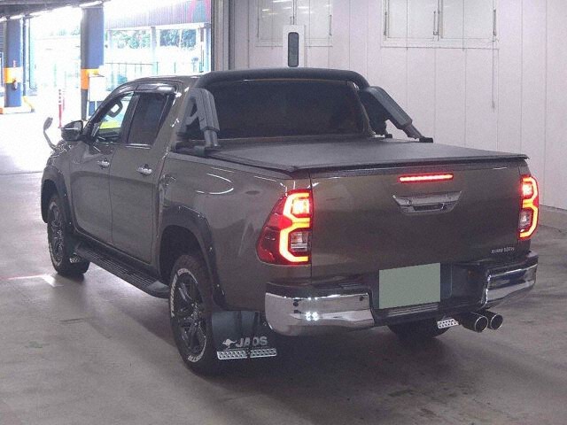 2021 Toyota Hilux Z 4WD auction photo 2