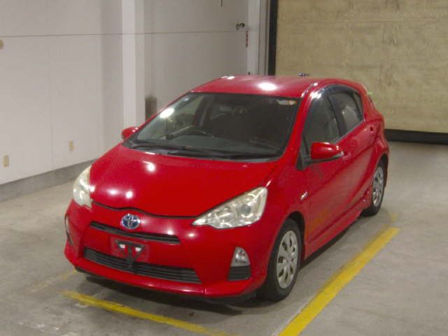 2013 Toyota Aqua G auction photo 4