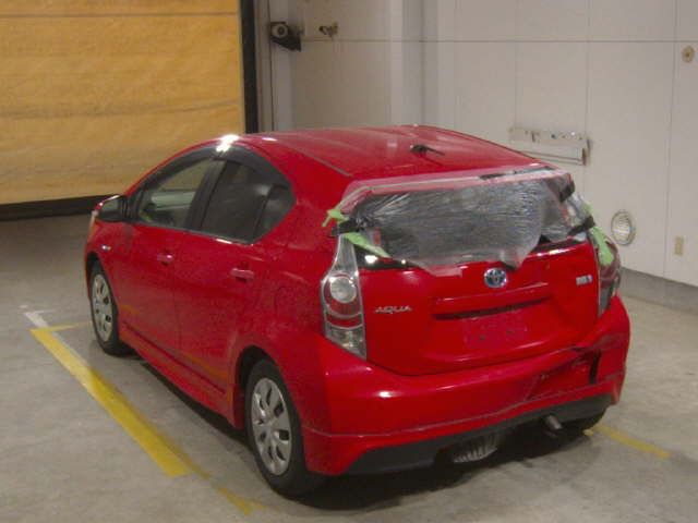 2013 Toyota Aqua G auction photo 2