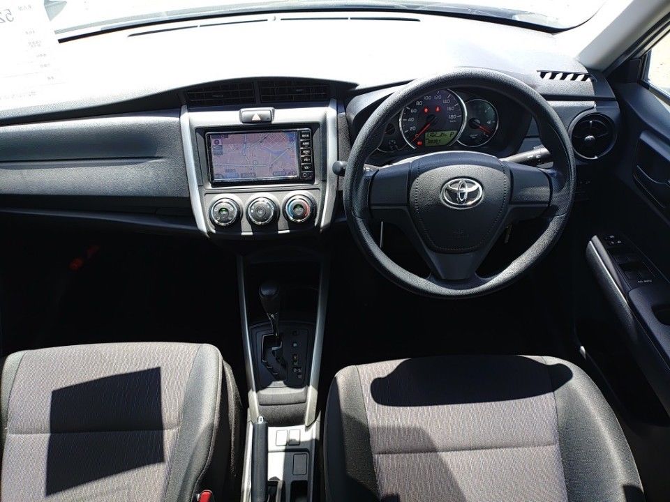 2017 Toyota Corolla Fielder auction photo 3