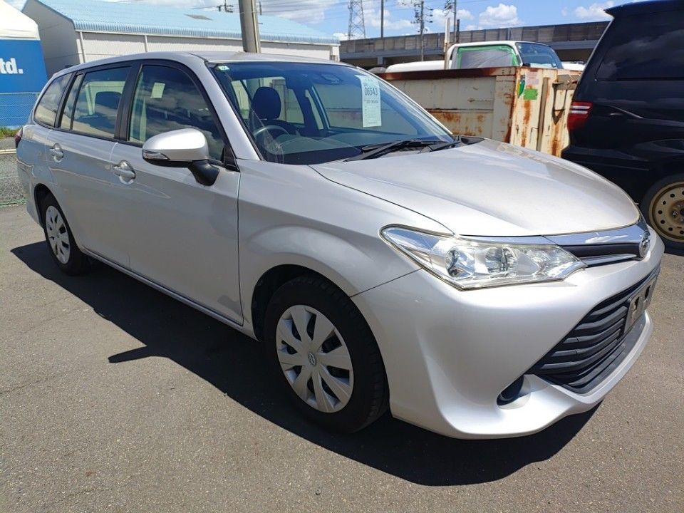 2017 Toyota Corolla Fielder auction photo 4