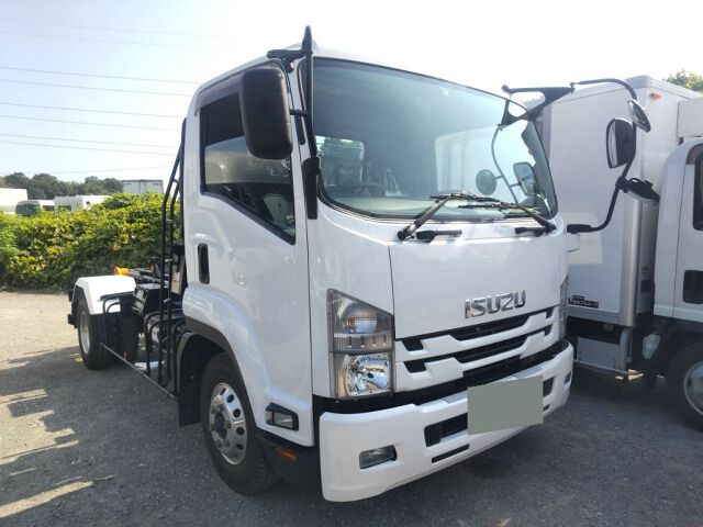 2017 Isuzu Forward Datchaku container Japan auction vehicle