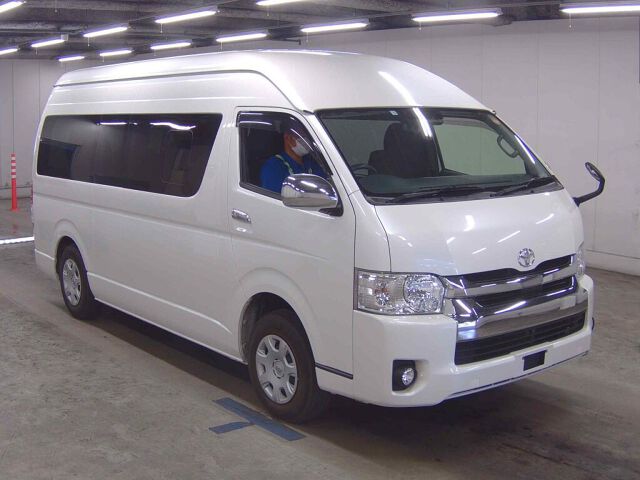2019 Toyota Hiace Grand Cabin 4WD Japan auction vehicle