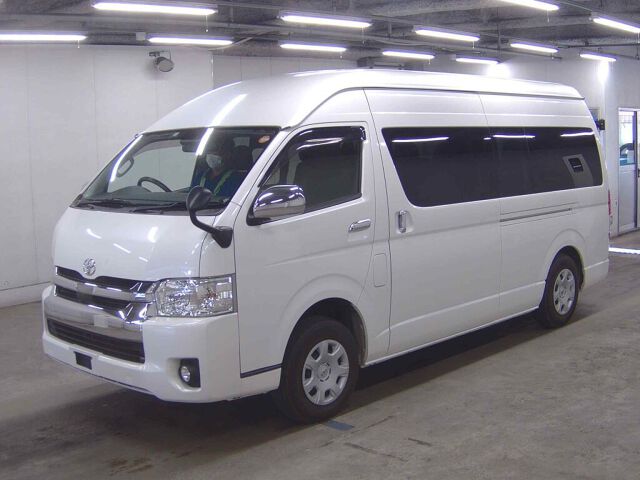 2019 Toyota Hiace Grand Cabin 4WD auction photo 4