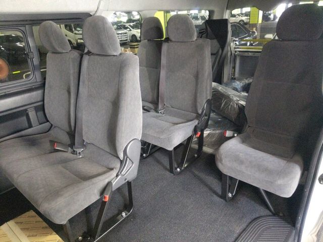 2019 Toyota Hiace Grand Cabin 4WD auction photo 6