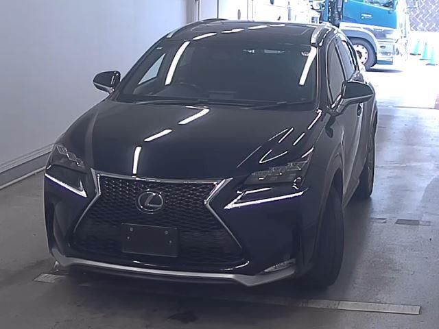 2015 Lexus NX300h Fスポーツ auction photo 3