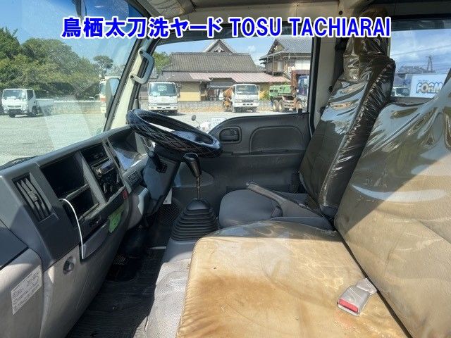 2013 Isuzu Elf Double cab auction photo 5