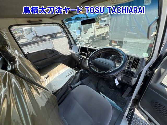 2013 Isuzu Elf Double cab auction photo 18