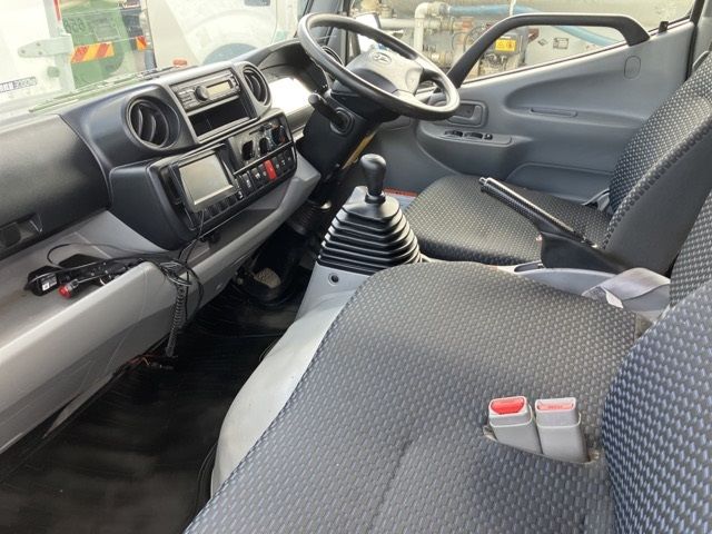 2023 Toyota Dyna Double cab PG auction photo 5