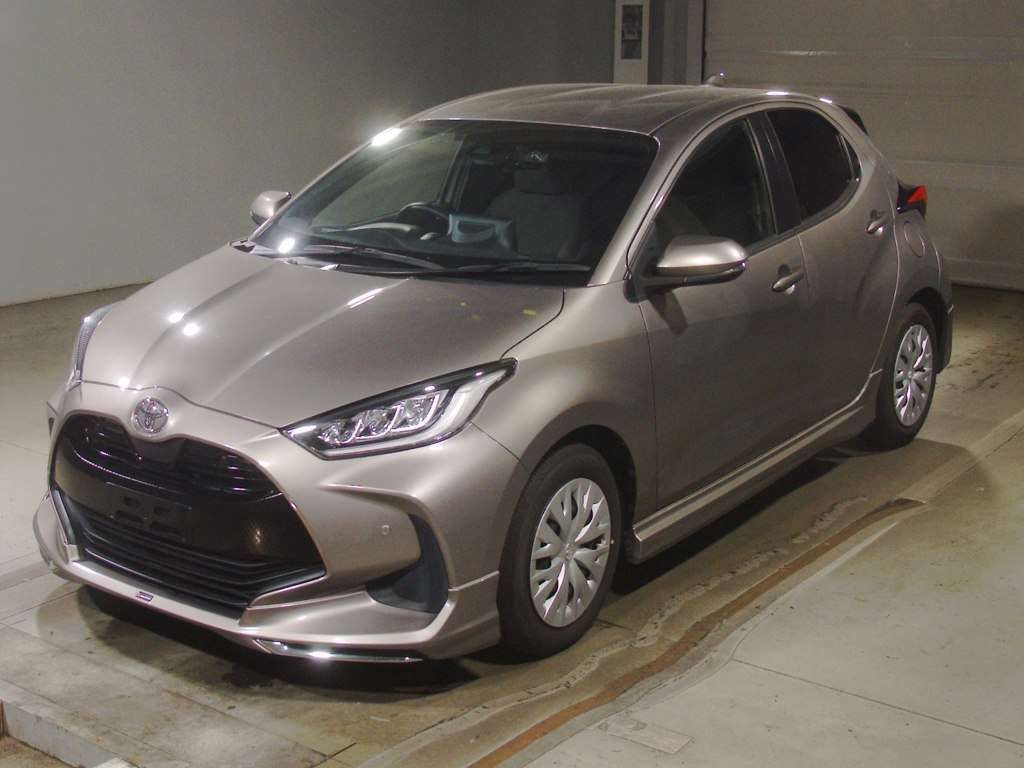 Japan Auction Vehicles 4 2021 Toyota Yaris Z auction photo