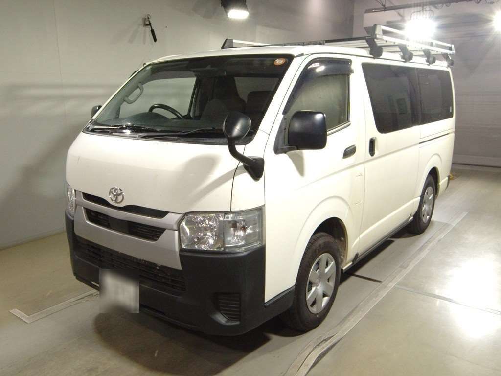 2021 Toyota Hiace Long DX 4WD Japan auction vehicle