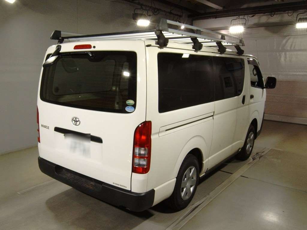 2021 Toyota Hiace Long DX 4WD auction photo 2