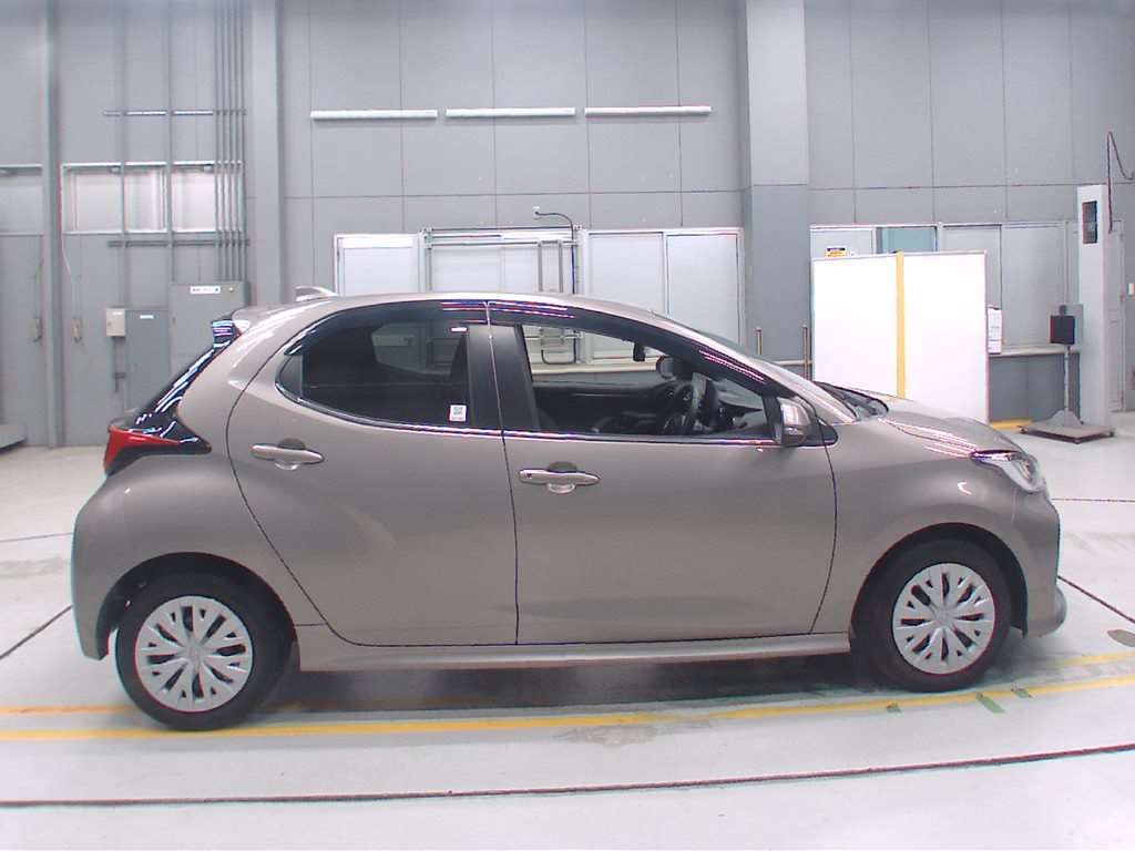 2021 Toyota Yaris Z auction photo 3