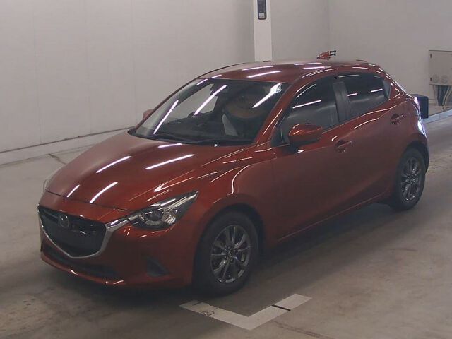 2018 Mazda Demio 13Sツーリング auction photo 4
