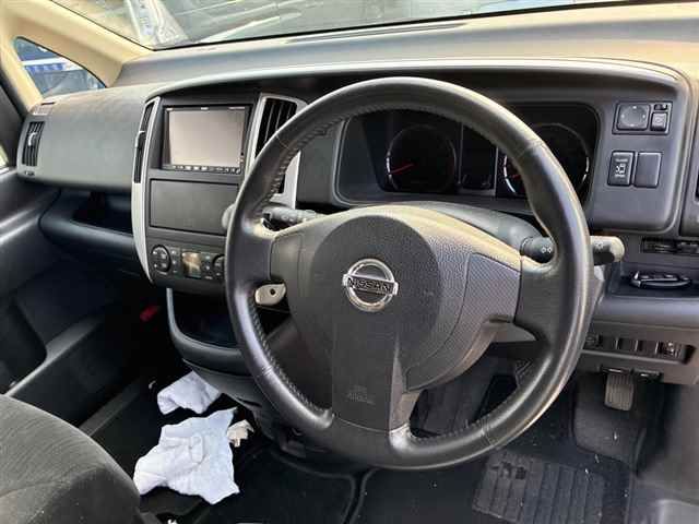 2008 Nissan Serena auction photo 3