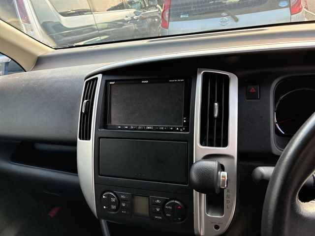 2008 Nissan Serena auction photo 6