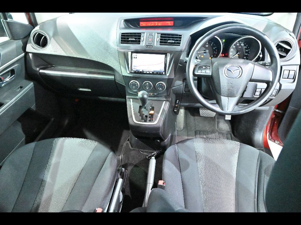 2011 Mazda Premacy 20E auction photo 3