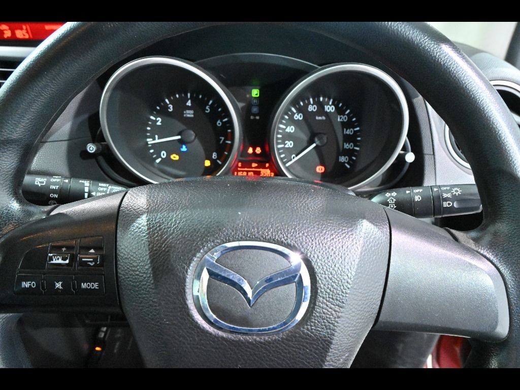 2011 Mazda Premacy 20E auction photo 10