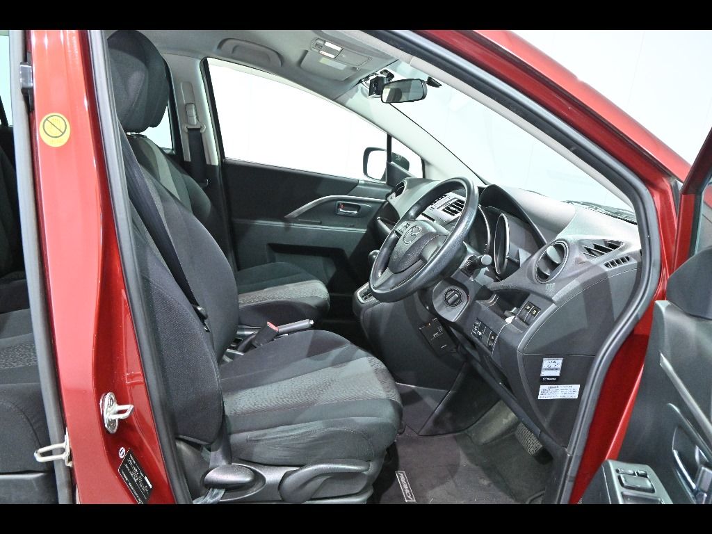 2011 Mazda Premacy 20E auction photo 6
