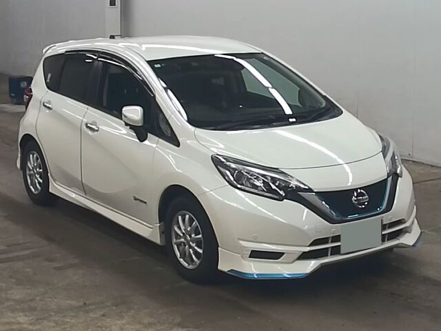 Japan Auction Vehicles 5 2018 Nissan Note EパワーX auction photo